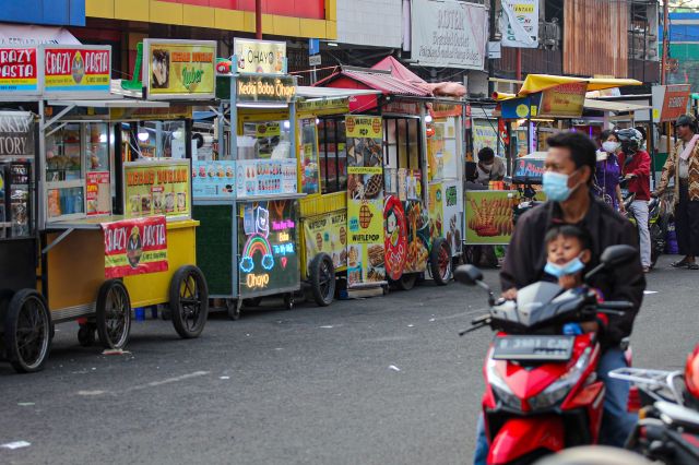 Potret Pusat Kuliner Pasar Lama Kembali Menggeliat di PPKM Level 4 - 4